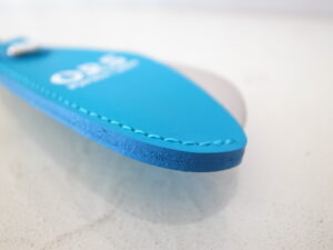 レザーシューホーン・ホエール　コンビレザーコバ面の色塗り